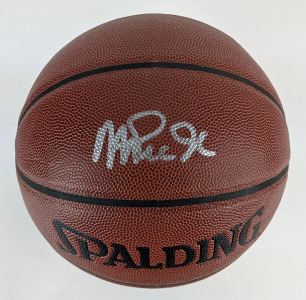 Magic Johnson Signed Autographed Spalding NBA Indoor/Outdoor Basketball Beckett
